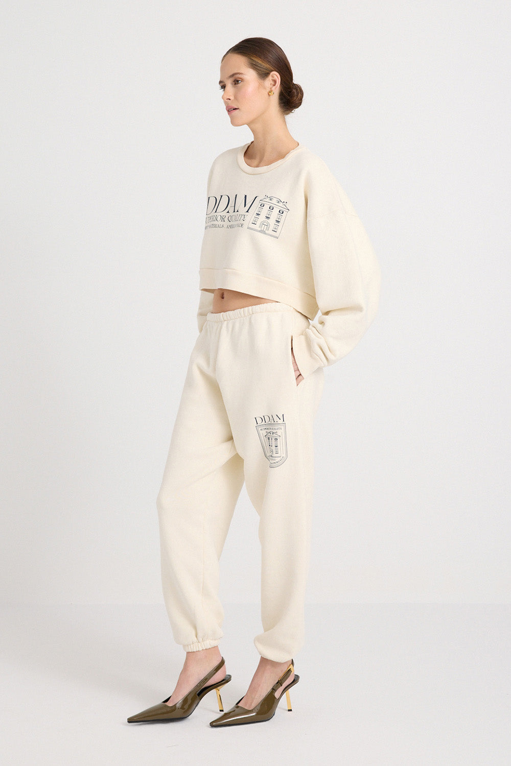 James Crewneck Villa