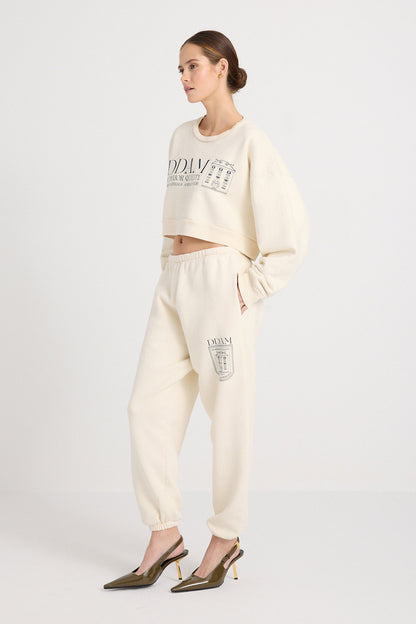 James Crewneck Villa